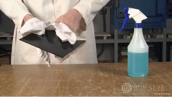 Bullseye Videos: Glass Cleaning - Warm Glass